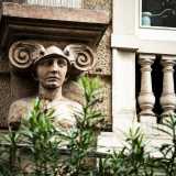 ...e l�altra maschile sulla destra